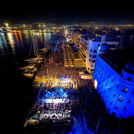 Vosinakis House In *